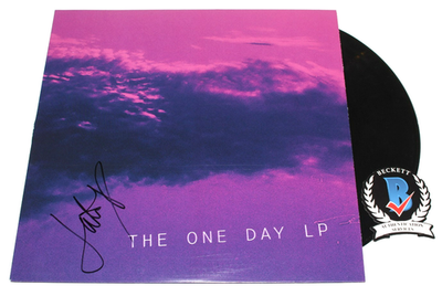 Tate McRae 直筆サイン入り LPレコード TATE MCRAE SIGNED 'THE ONE DAY LP' ALBUM VINYL RECORD BECKETT COA