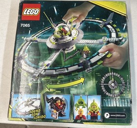 Lego 7065 Alien Mothership New But Damaged Box