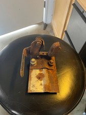 Oem 1966-77 Early Ford Bronco Spare Tire Latch And Back Plate C16 Oem 1966-77 Early Ford Bronco Spare Tire Latch And Back Plate C16