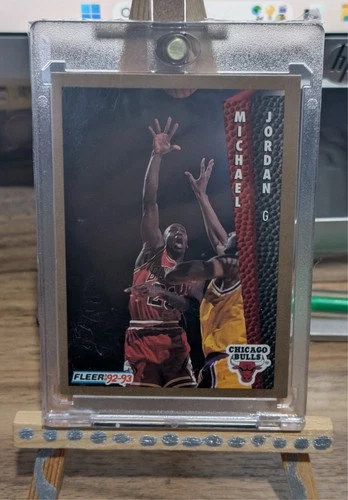 Michael Jordan 1992-93 Fleer #32