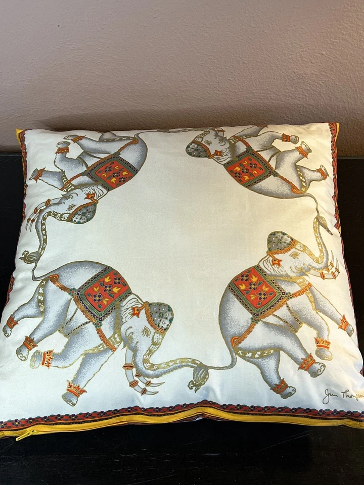 Almohada de elefante tailandés de seda Jim Thompson Foto 3 de 4