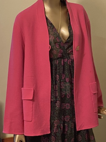 Hardy Amies, Hardy Amies Pink Wool Vintage Ladies Jacket🌹🌹