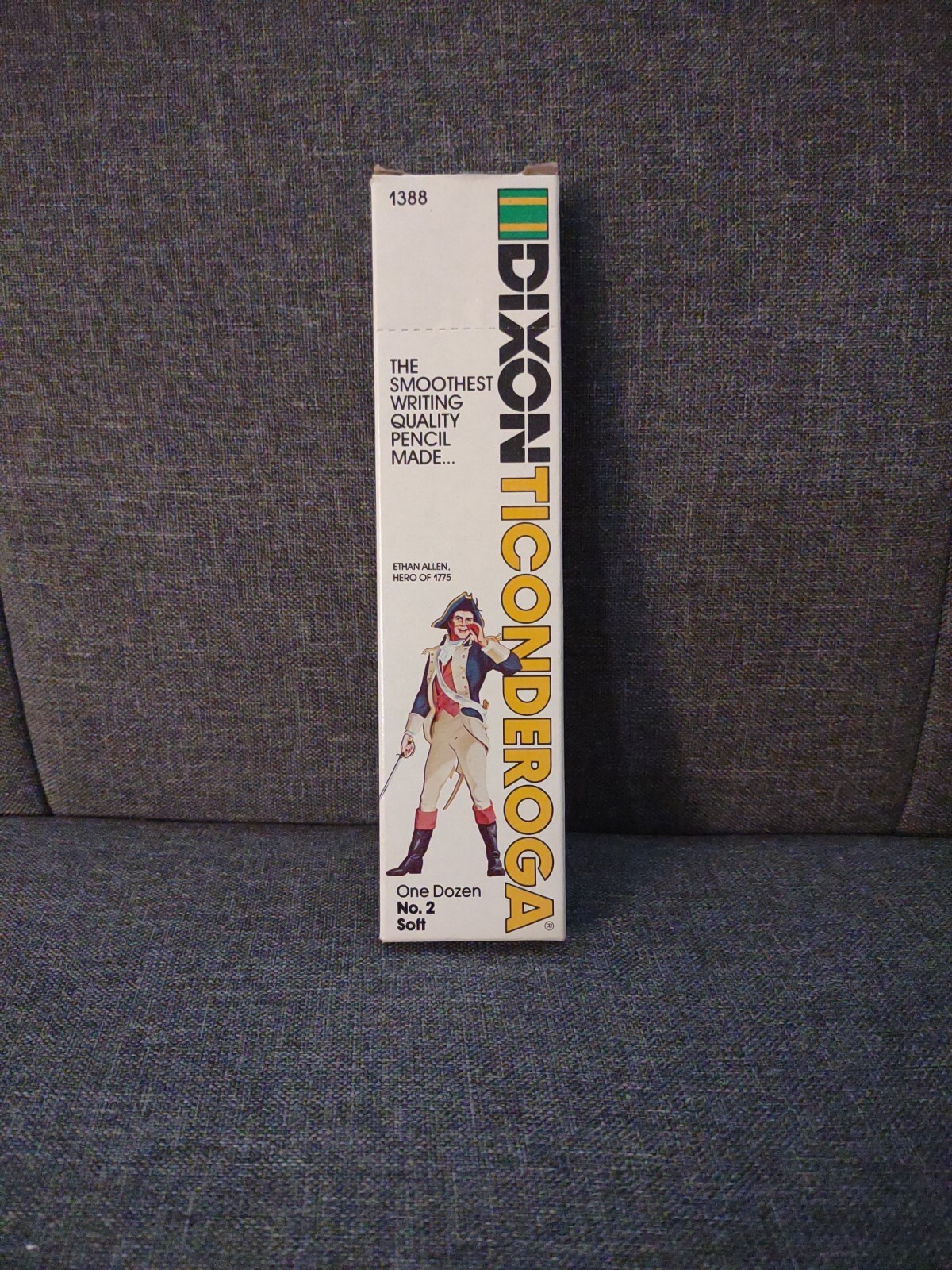 Vintage Dixon Ticonderoga #2 Soft Pencils 1 Dozen 1388 Ethan Allen Hero 1775 NOS-image