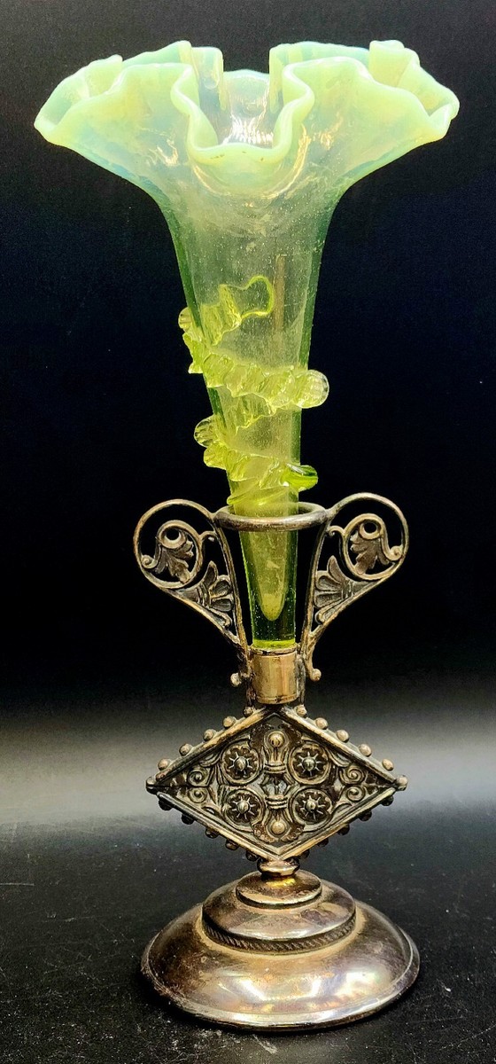 ユージニアス Antique Victorian Uranium Epergne Yellow Vaseline Glass Vase W