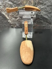 Men's Wearhouse CEDAR SHOE TREES Size 2LX Made USA (H-2)