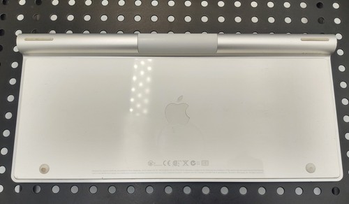 5x Apple A1314 Wireless Keyboard with Bluetooth for iMac / Mac / iPad - TESTED - Afbeelding 7 van 9
