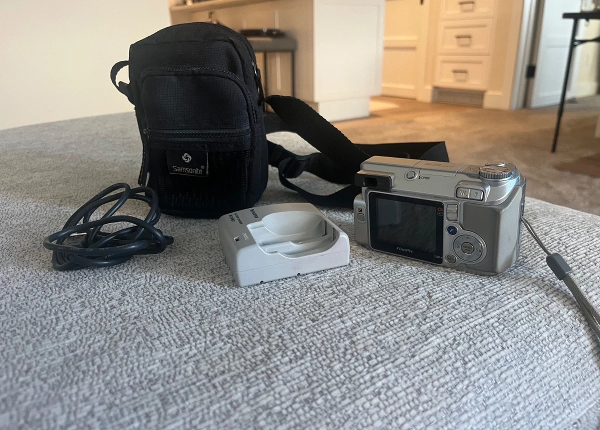 Preços baixos em Câmeras digitais Fujifilm FinePix E550 | eBay