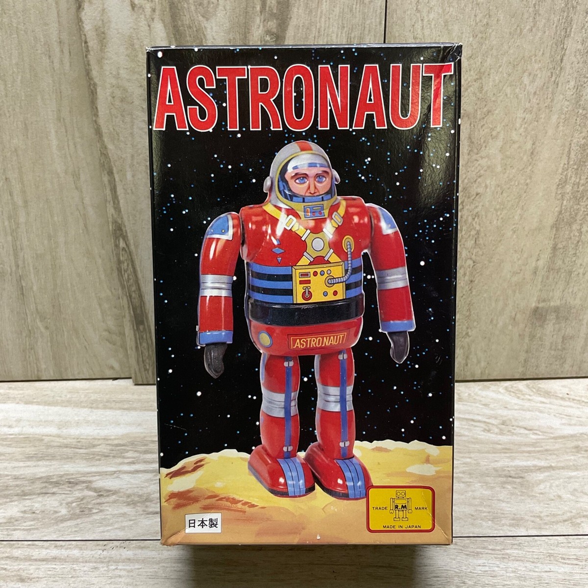 ブリキ玩具ロボット●WIND-UP WALKING ASTRONAUT Vintage Wind-Up Walking Tin Astronaut Ha Ha Toys In Box RED