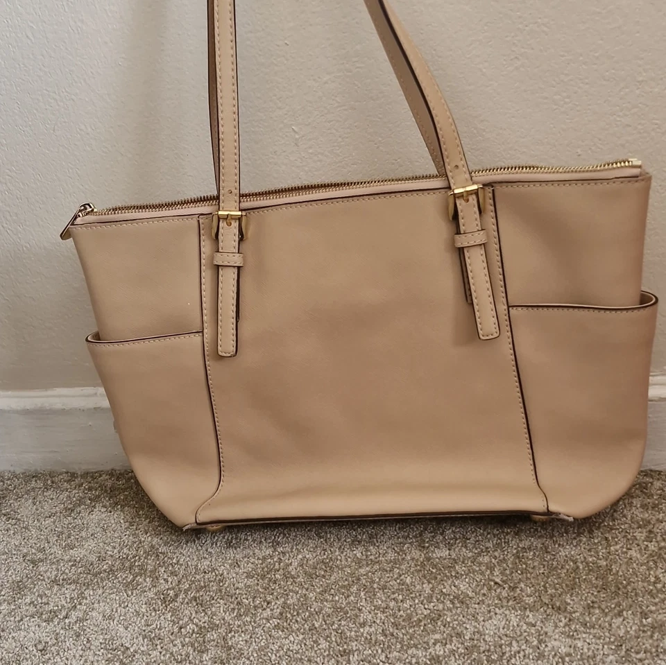 Michael Kors Beige Leather Zip Tote Gold HW MK Charm 30F2GTTT8L, photo 3 of 5