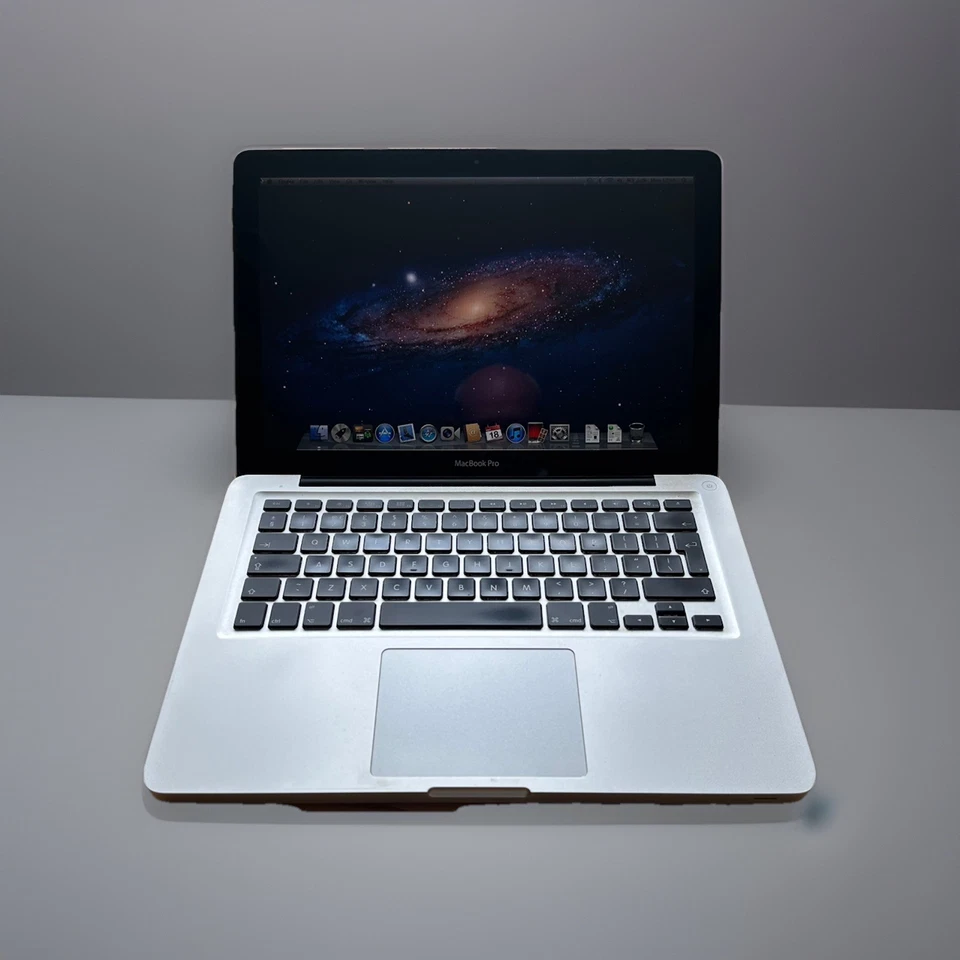 Apple MacBook Pro 13" 2011 · i7 · 4GB · 750GB, photo 2 of 5