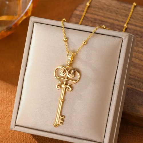 Heart Key Pendant Necklace Vintage Skeleton Key Love Charm Romantic Gift