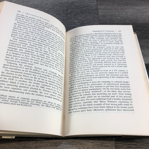 The People Machine;: The Influence of Television on American Politics Hardcover - Imagen 10 de 12