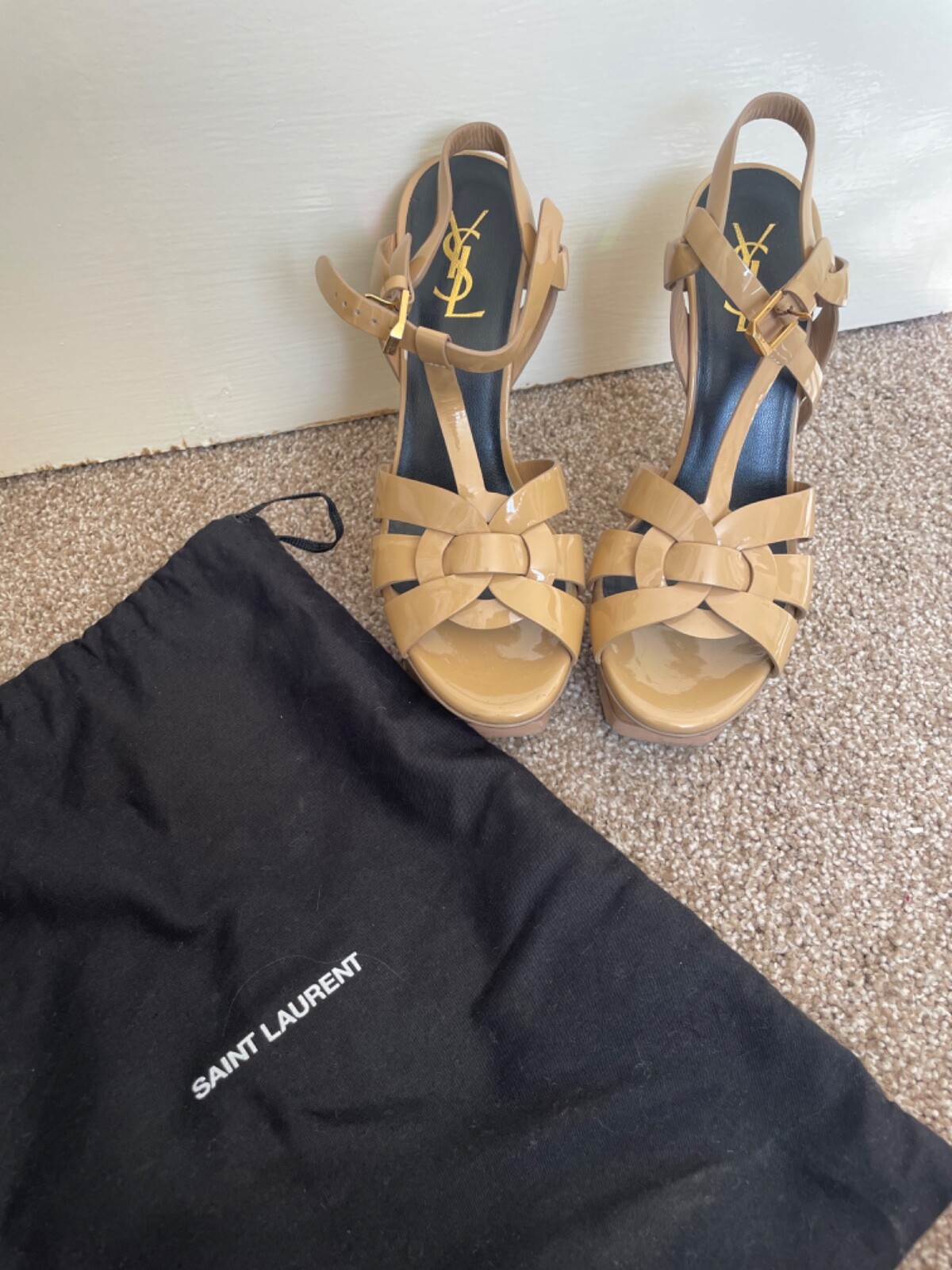 Raro Saint Laurent tacco 38. Indossato due volte. Tan.