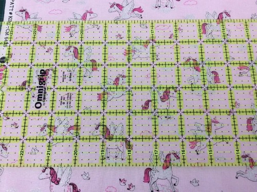 Timeless Treasures - Unicorns On Pink Background - 100% Cotton By 1/4m - Picture 4 of 6