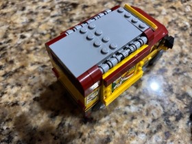 LEGO CITY: Pizza Van (60150)