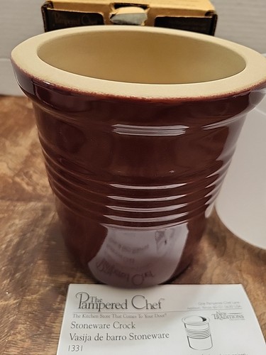 Pampered Chef New Traditions Cranberry Stoneware Crock w/Liner Box #1331 - Picture 3 of 12
