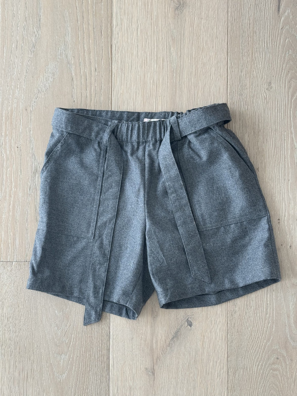Excellent condition 10y old Winter Wool Grey Bonpoint Shorts Double Lined