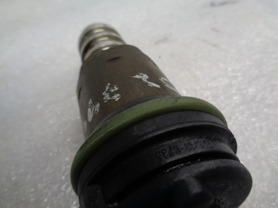 02-05 BMW 745LI MOTOR VÁLVULA VARIABLE CONTROL DE DISTRIBUCIÓN SOLENOIDE OEM DK81079 Foto 3 de 4