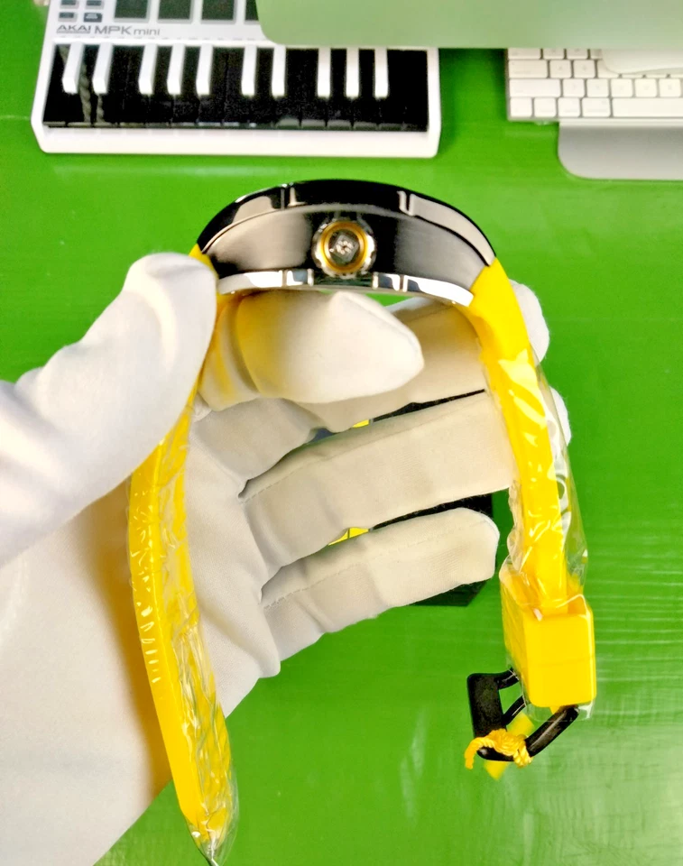 Reloj Automático Hombre Invicta S1 Rally Store Exclusivo 44893 Estuche Negro Correa Amarilla Foto 3 de 4