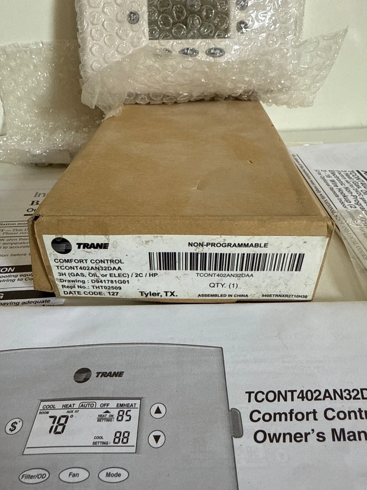TRANE TCONT402AN32DAA Comfort Control ( Non Programmable ) - Image 2 of 4