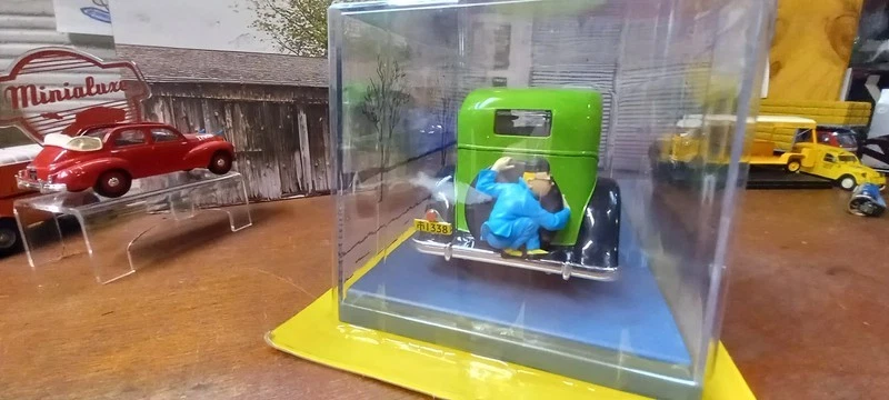 Tintin - voiture de Mitsuhirato le lotus bleu - Atlas Hergé 1/24 - Photo 4/4