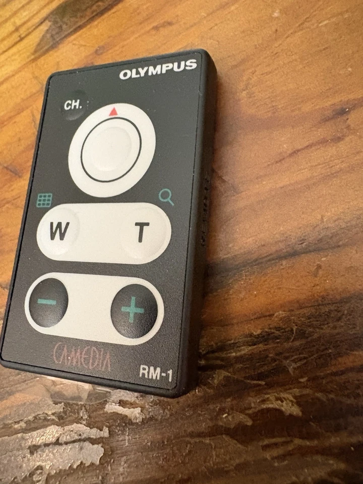 EXC++ GENUINE OLYMPUS RM-1 CAMEDIA WIRELESS REMOTE, WORKS GREAT - Image 3 of 4