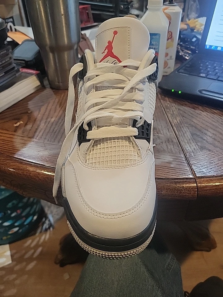 Size 10.5 - Jordan 4 Retro OG Mid White Cement - Image 4 of 4