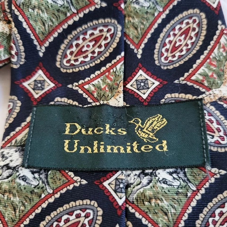 Ducks Unlimited Men's Tie Bird Dog Hunting Silk Necktie USA Paisley Diamond 55.5 - Image 4 of 4
