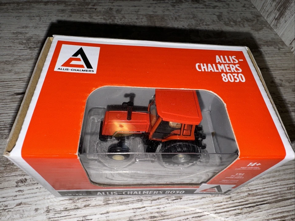 1/64 Scale Allis Chalmers 8030 2WD Tractor With Cab Die-Cast Ertl - Image 4 of 4