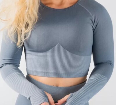 Curves N CombatBoots Seamless Crop Top Size M Gray Athletic Long Sleeve