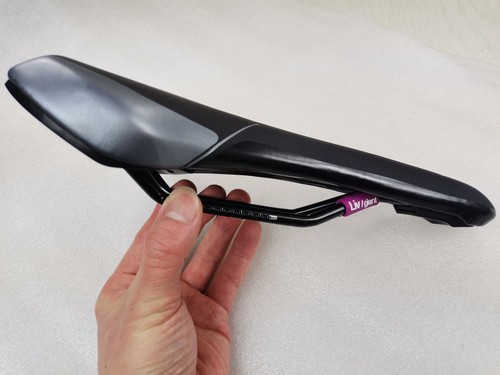 GIANT LIV CONTACT UPRIGHT PELVIC TILT SADDLE 270X160MM CR MO RAIL WEIGHT 280G - Picture 3 of 16