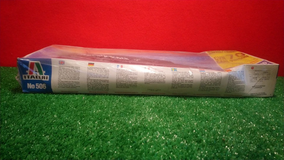 MODELLISMO NAVALE  - NUCLEAR POWERED AIRCRAFT - ITALERI - C.V.N. 70 CARL VINSON - Immagine 2 di 4