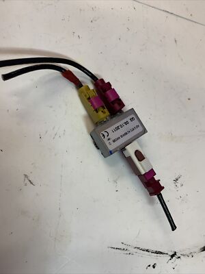 MERCEDES ML350 W166 W212 E350 E550 C207  AMPLIFIER SPLITTER AMP