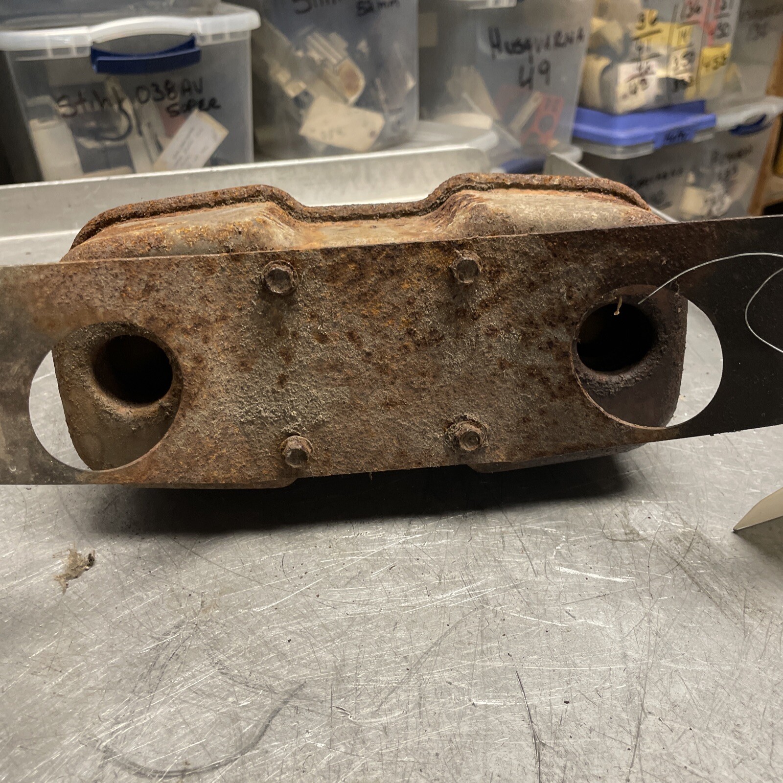 OEM GOOD USED 20HP BRIGGS OPPOSED 460777-2276-E1 CRAFTSMAN MUFFLER  