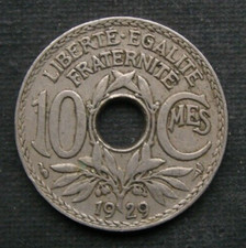 B5) France 10 Centimes 1929 France +++ HOLE COIN +++
