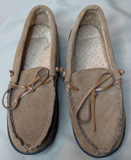 Excellent women's Isotoner slippers brown suede slippers size 7 1/2 7.5 - 8