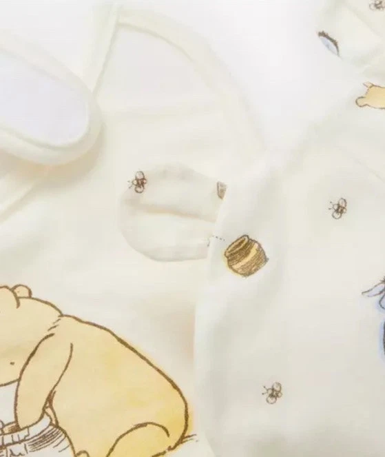 Winnie The Pooh 4 Pc Starter Seat~ Sleepsuit,bodysuit,bub& Hat~ 12-18 Months - Image 4 of 4