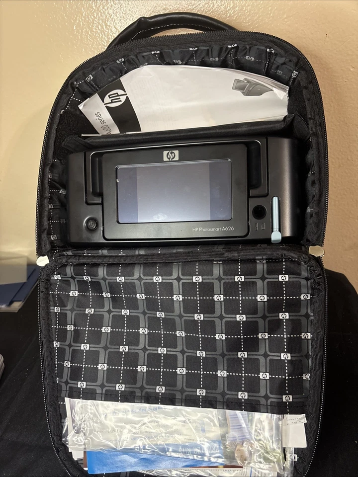 HP Photosmart A626 (Q8536A) Portable USB Touch Screen Compact Photo Printer+Bag - Image 2 of 4