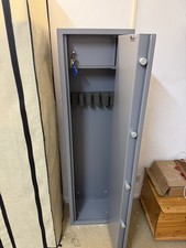 Brattonsound Sentinel Plus (SL5+) 5 Gun Shotgun/Rifle Cabinet & lockable safe.