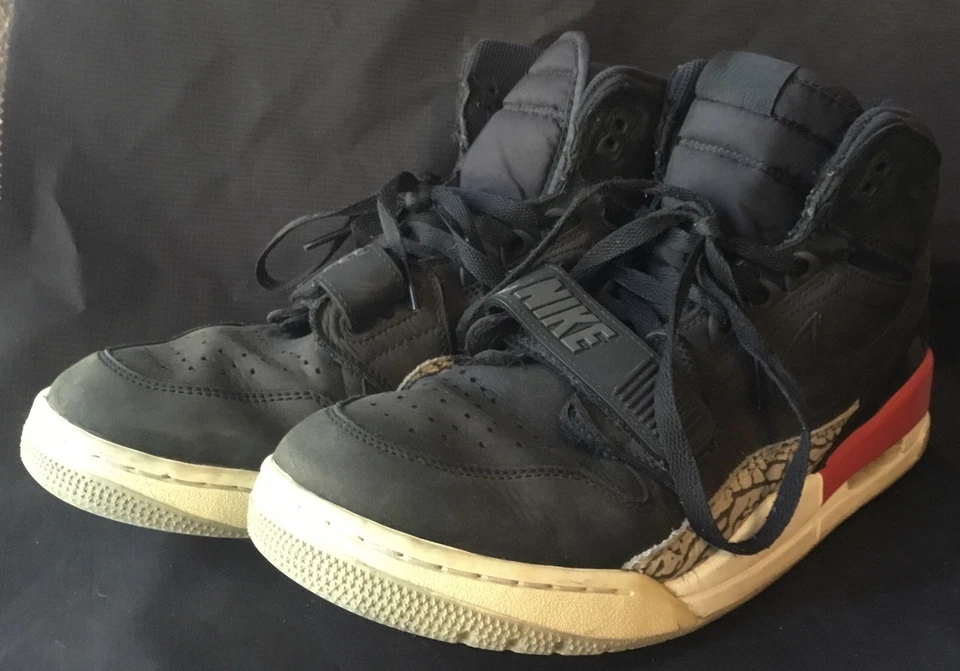 Talla 11 - Air Jordan Legacy 312 gamuza negra Foto 2 de 4