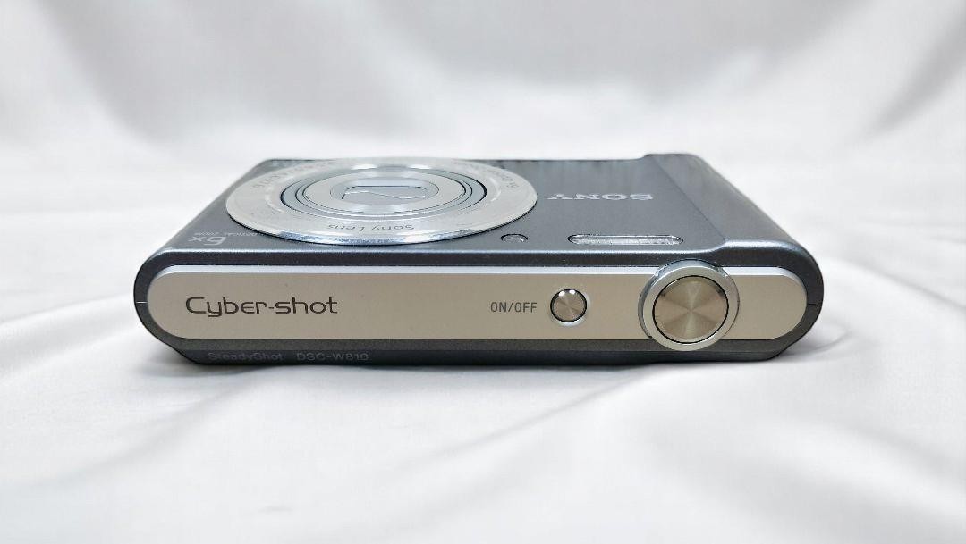Mint] Sony Cyber-shot DSC-W810 20.1MP Digital Camera Silver