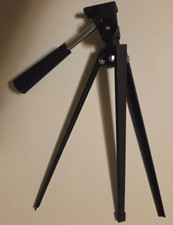 Table top tripod with standard pan-tilt camera mount