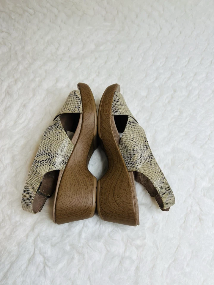 Sandalias Dansko Para Mujer 40 Jacinda Cuero Taupe Tostado Estampado Serpiente Zapatos con Cordones Foto 4 de 4