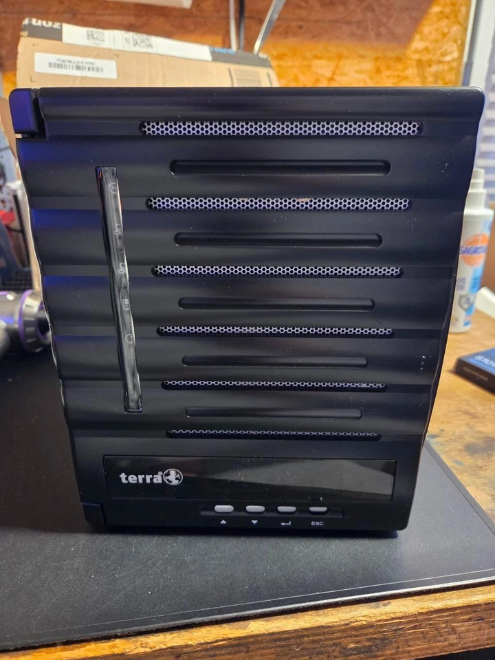 Terra NASBOX 5 G2 5TB 5x1TB WD Black Intel Atom FreeNas Xpenology - Bild 2 von 4