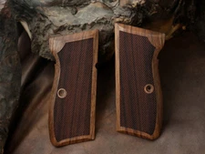 Mauser 90 DA Walnut Grip