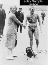 8" x 10" Photo 1926 Lillian Cannon, of Baltimore, Md., offering her best wishes