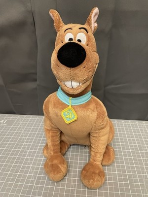 Scooby Doo Plush 14  Dog Stuffed Animal 2019 Universal Studios Smiling Sitting