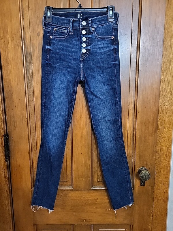Gàp True Skinny Jean, 00/24, Gently Used, Blue, Button Up Fly