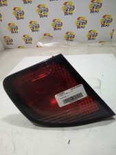 Feu arrière Nissan PRIMERA