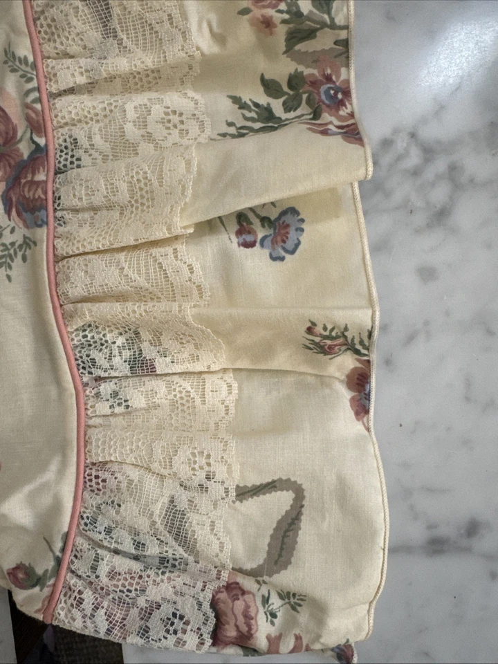 Vtg JC Penney Pillowcase VICTORIA Supreme Collection NWOT Cottage Lace - Image 2 of 4